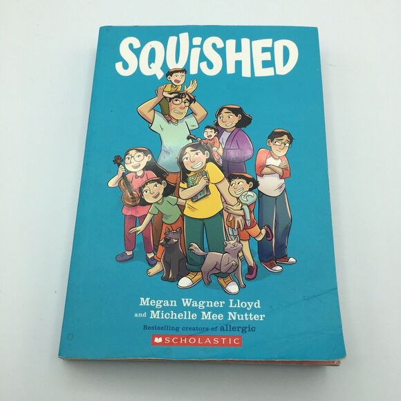Squished: a Graphic Novel by Megan Wagner Lloyd (2023, Trade Paperback) book - Picture 1 of 7